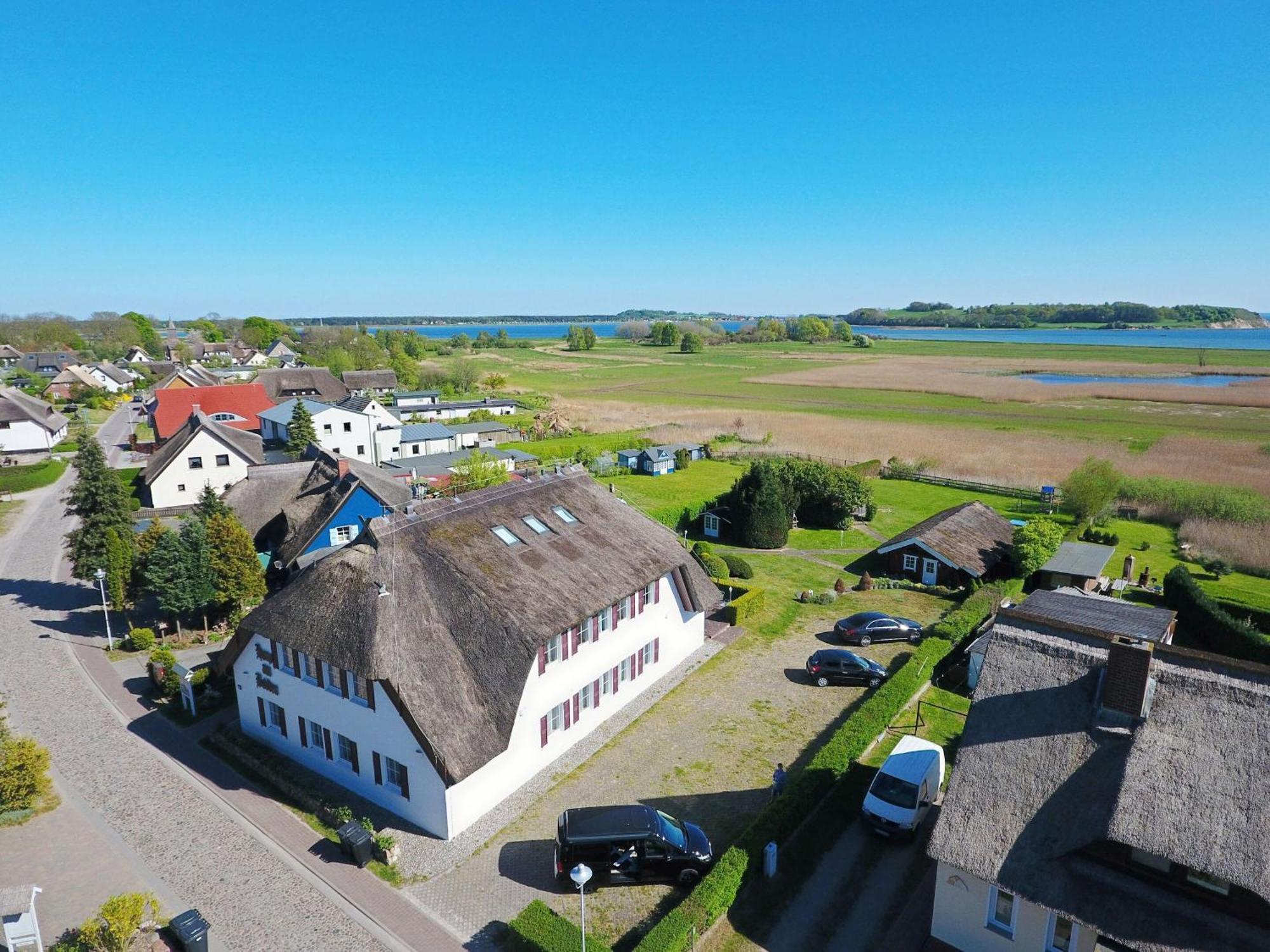 Haus Am Bodden Apartment Groß Zicker Екстериор снимка