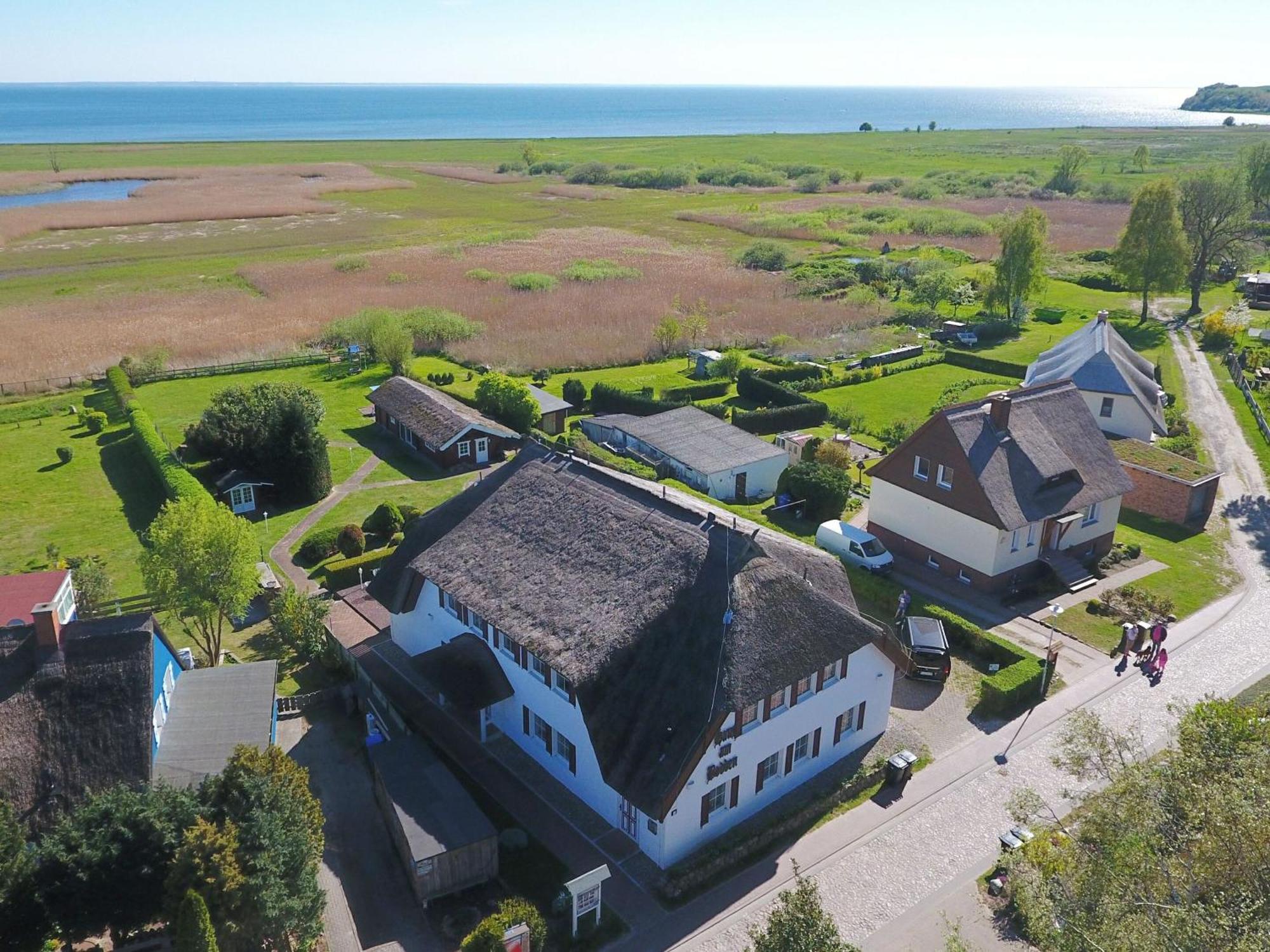 Haus Am Bodden Apartment Groß Zicker Екстериор снимка